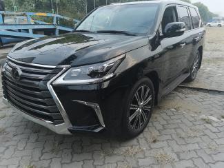 2021款 雷克萨斯lx570 黑曜 现车国六排放 手续齐全 当天办临牌 全国落牌 支持全国分期付款 同微信 151 0211 1249