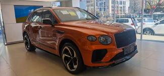 2021款 宾利添越4.0t v8 现车国六排放 手续齐全 当天办临牌 全国落牌 支持全国分期付款 同微信 151 0211 1249