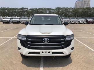 2022款 丰田酷路泽3300 3.3t 柴油 gx-r 铁轮 联系电话：18502246222，支持视频验车、全国分期，国六排放可全国落牌