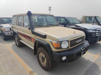 2023款 丰田酷路泽lc76 4.0l lc76 汽油 真皮 铝轮 绞盘 涉水 联系电话：18502246222，支持视频验车、全国分期，国六排放可全国落牌