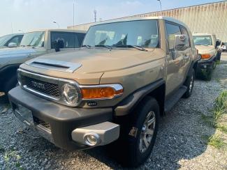 2023款 丰田fj酷路泽 4.0l gx-r 八气 jbl 联系电话：18502246222，支持视频验车、全国分期，国六排放可全国落牌